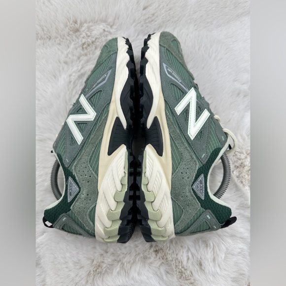 New Balance Lunar New Year 610T. Color:  Green‎ with natural mint Men’s 8.5 - Picture 8 of 13